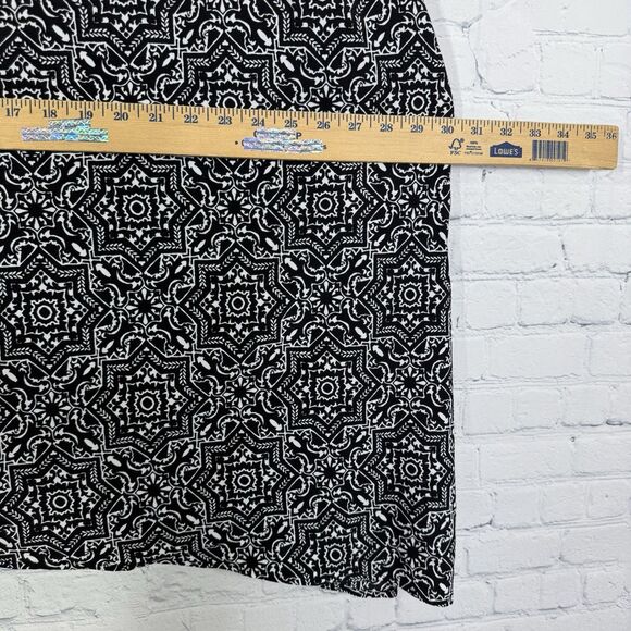 Catherines Tunic Blouse Women Plus 3X Black White Asymmetrical Hem Abstract Top - Picture 9 of 11